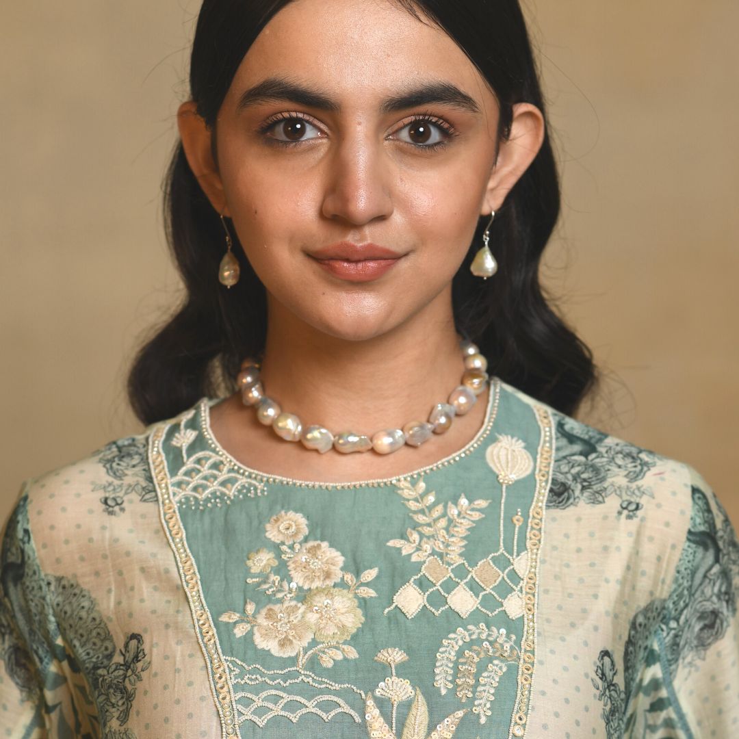 White Baroque Pearl Necklace Set - CherishBox