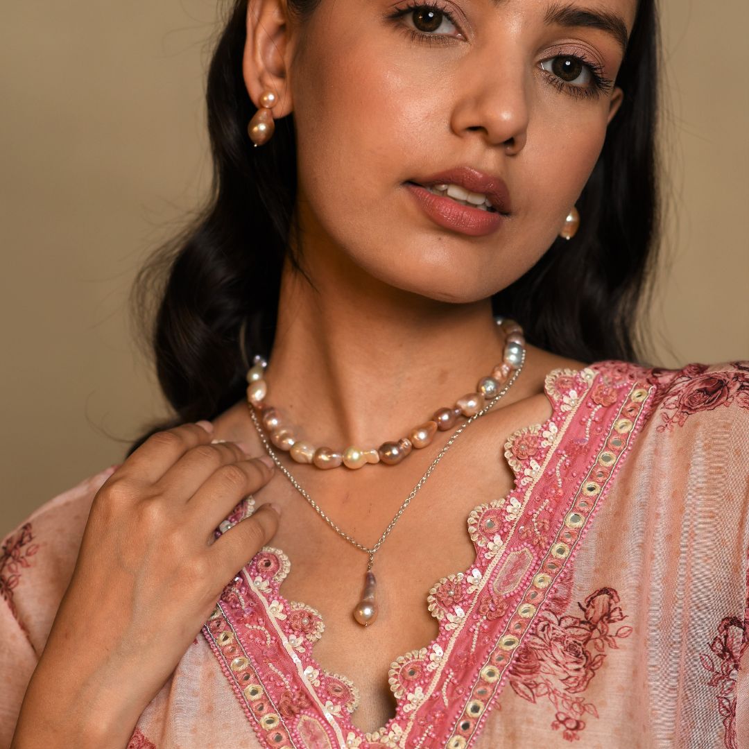 Baroque Pendant with Chain - CherishBox