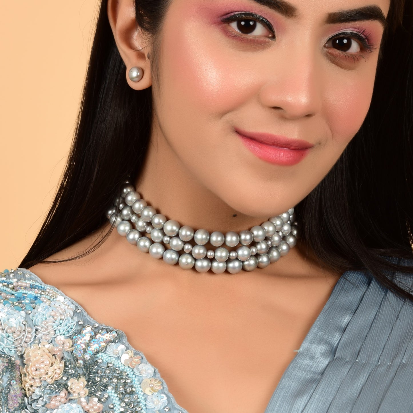 Gunmetal Grey Pearl Necklace Set in Silver