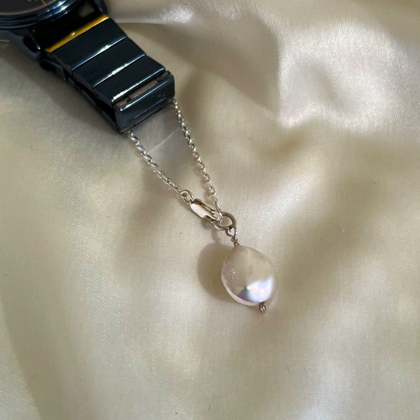 The Coin Pearl Watch Charm - CherishBox