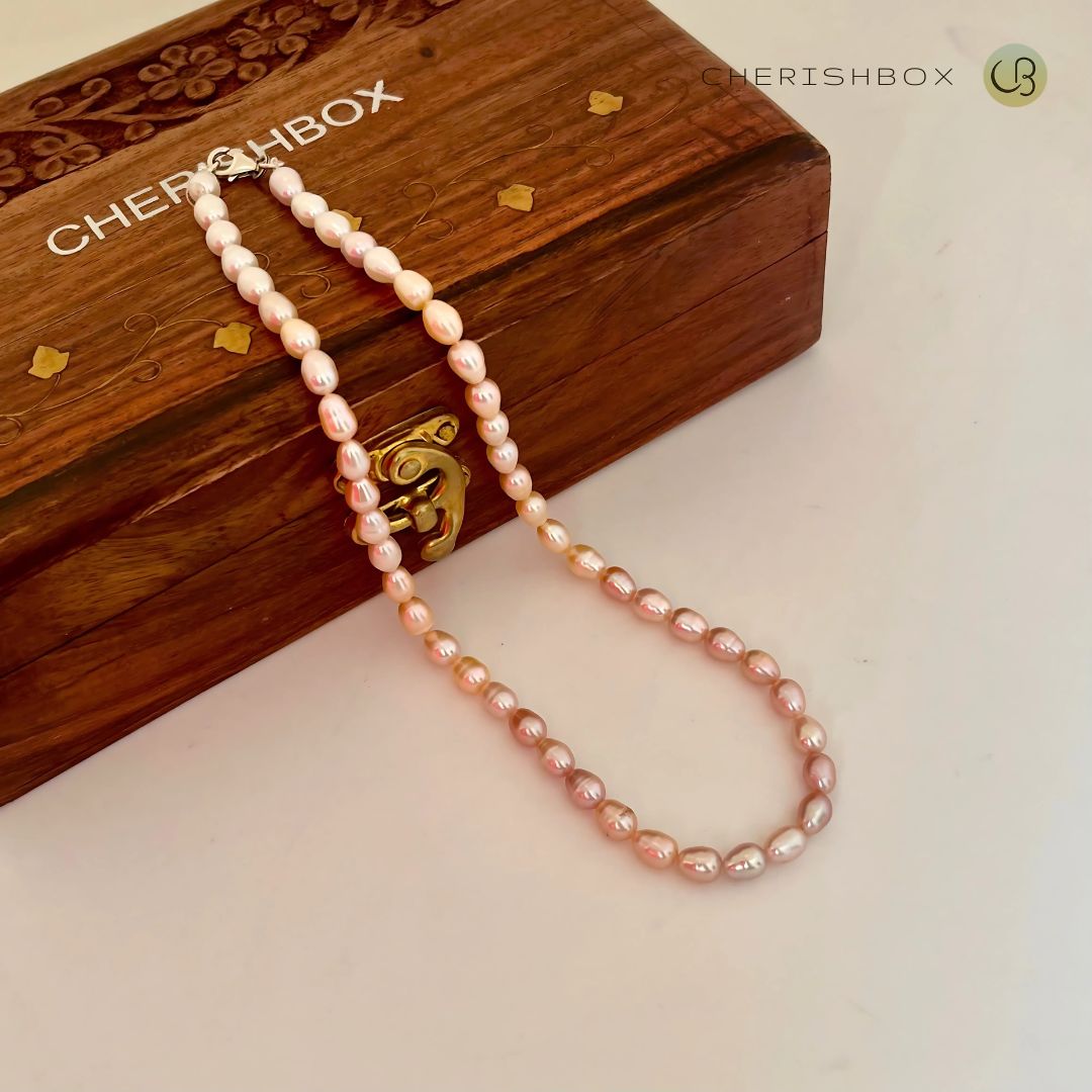 Ombre Graded Peach Pearl Necklace - CherishBox