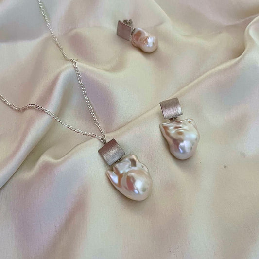 Square Brushed Premium Baroque Pearl Pendant Set in 925 Sterling Silver  - CherishBox