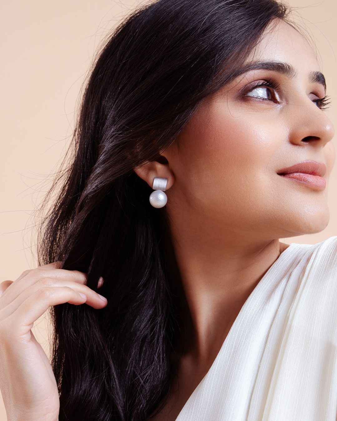 Silver Dawn ( Square Brushed White South Sea Pearl Earring )