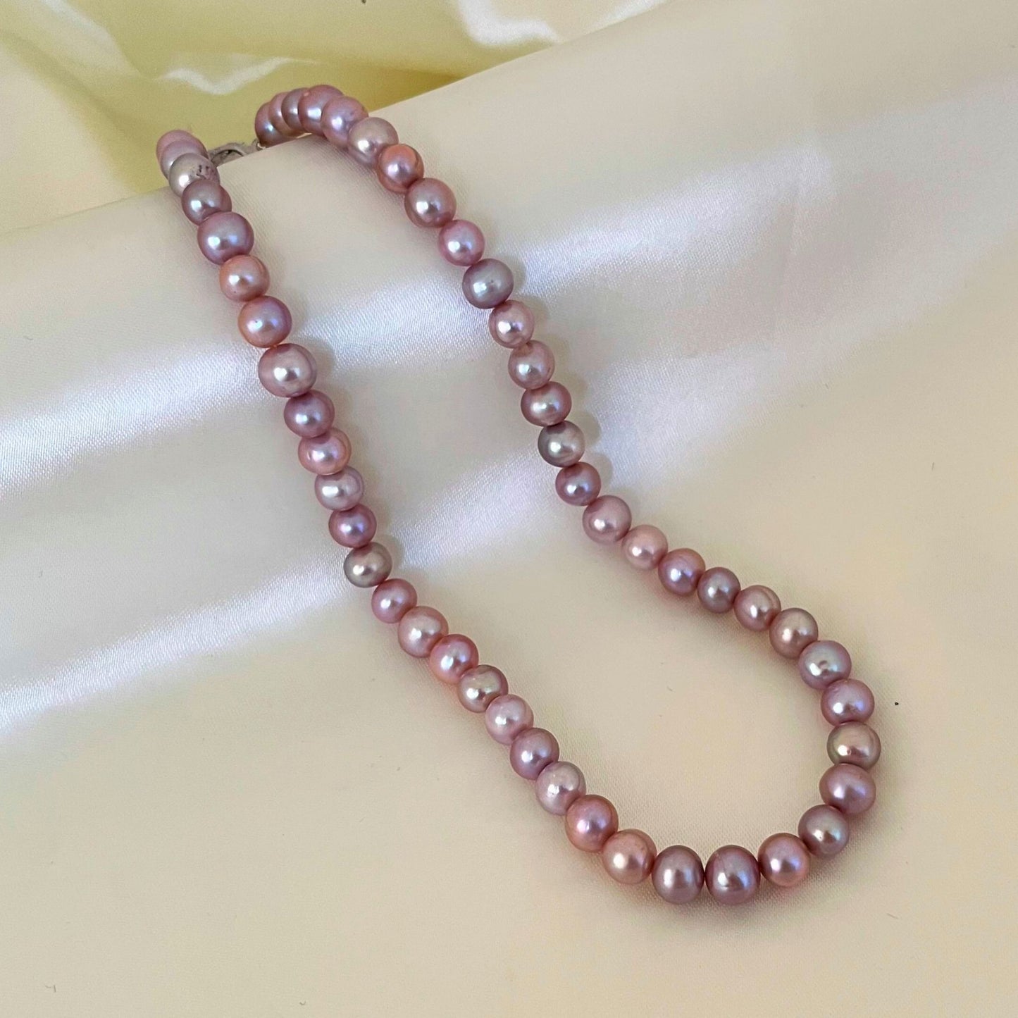 Lavender Pearl Necklace with Silver Overtone