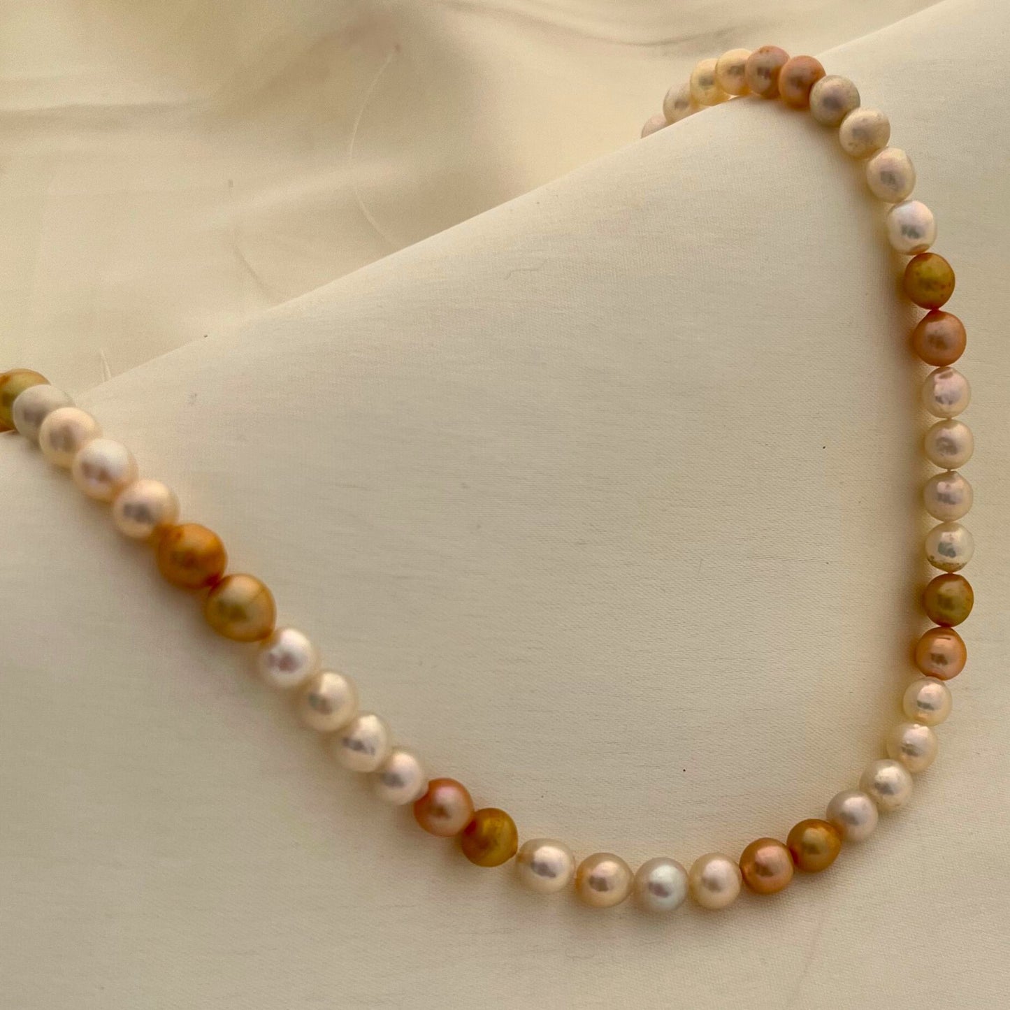 Multicolor Pearl Necklace - CherishBox