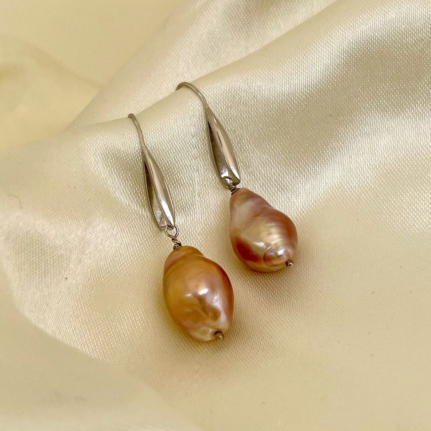 Baroque Pearl Earrings - CherishBox