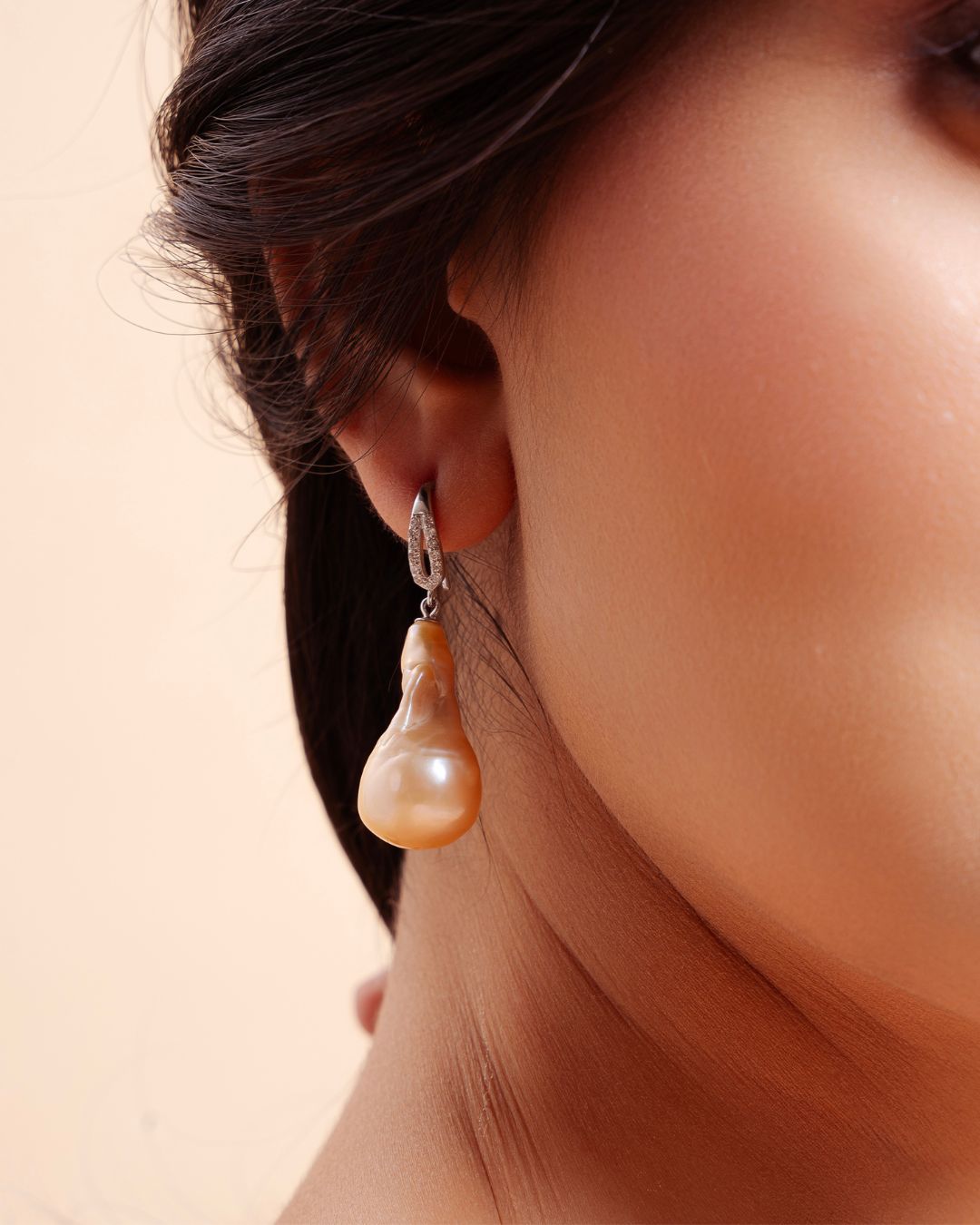 Gleam Drop – Baroque Pearl Dangler Earrings