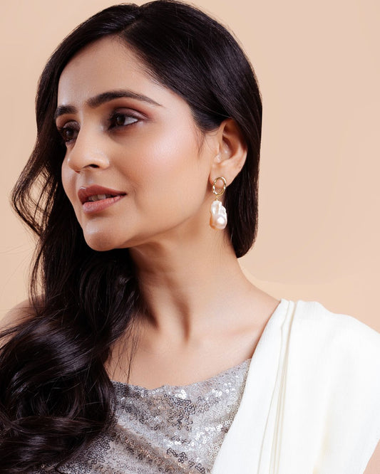 Aurelia Drops – Golden Hoop Baroque Pearl  Earrings