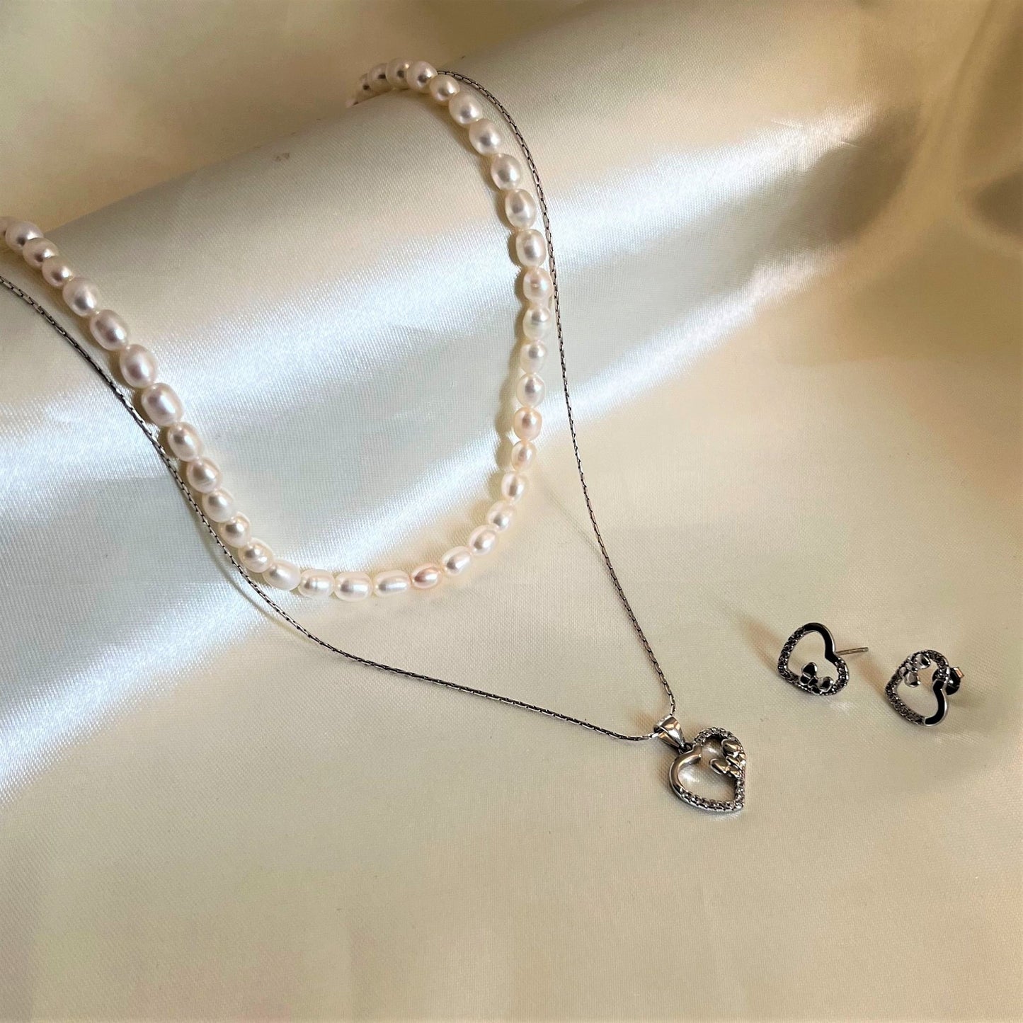 Heart Pendant Set wit Pearl Layer CherishBox