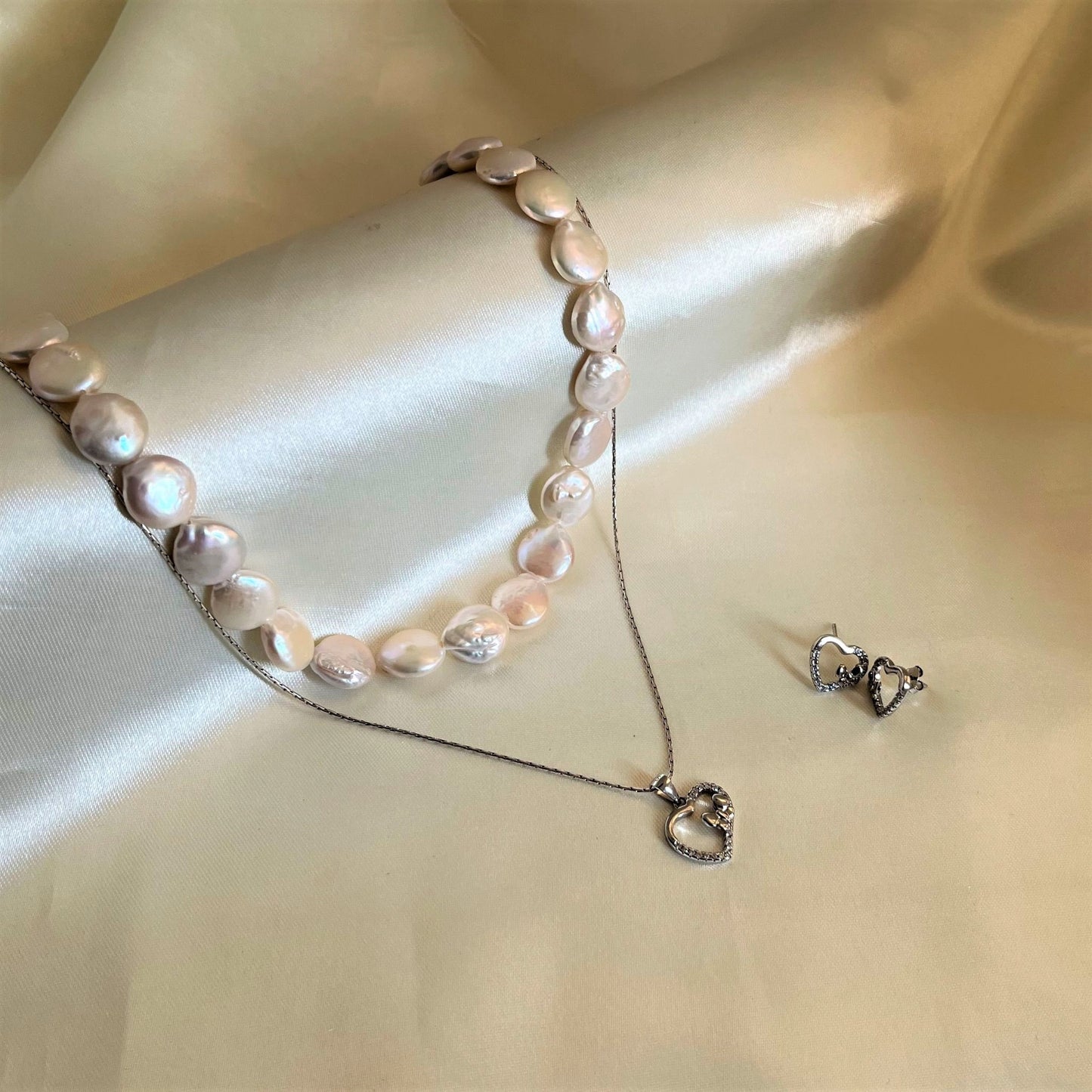 Coin Pearl Layer wit heart Silver Pendant Set