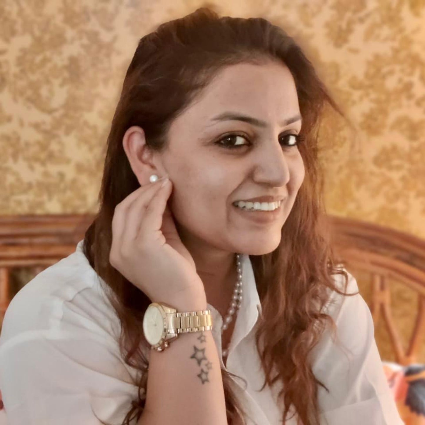 White Pearl Stud - CherishBox