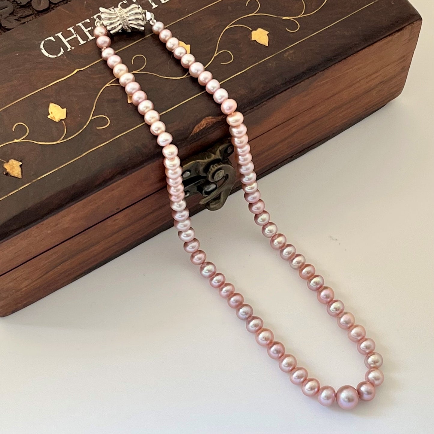 Margaric Pink Graded Pearl Necklace
