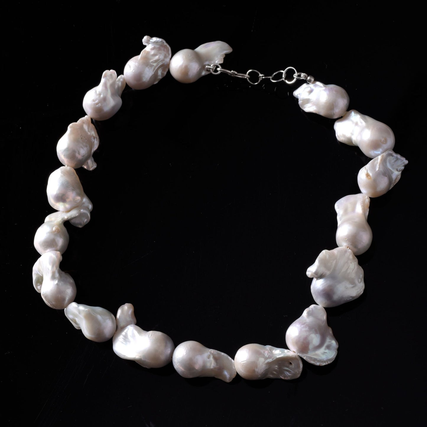 The Big Baroque Pearl Necklace