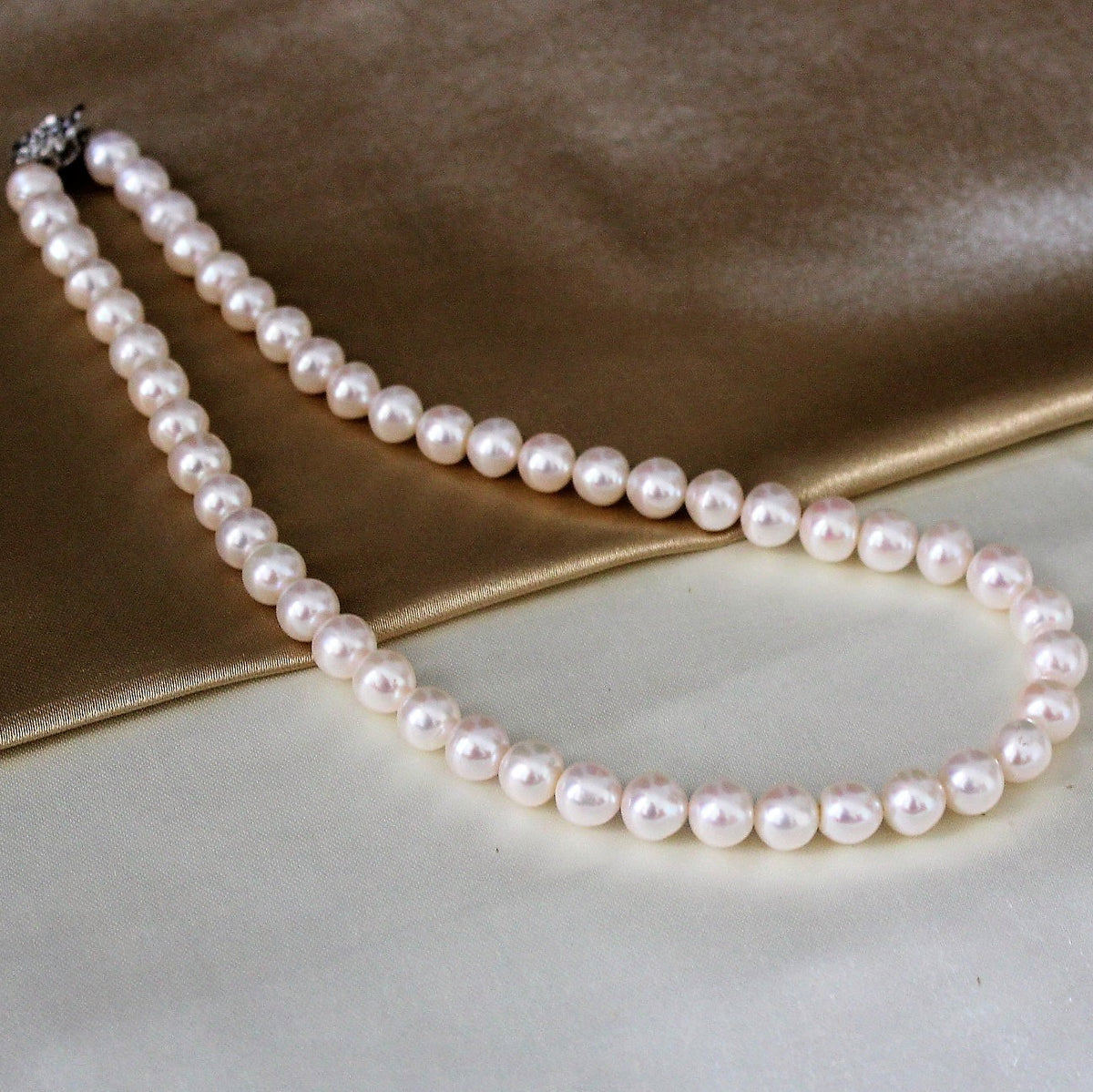 8mm white round real freshwater pearl necklace - CherishBox