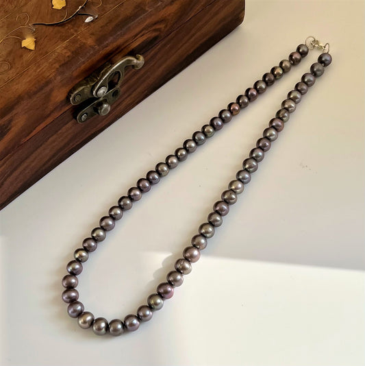 Galaxy Grey - Pearl Necklace Set