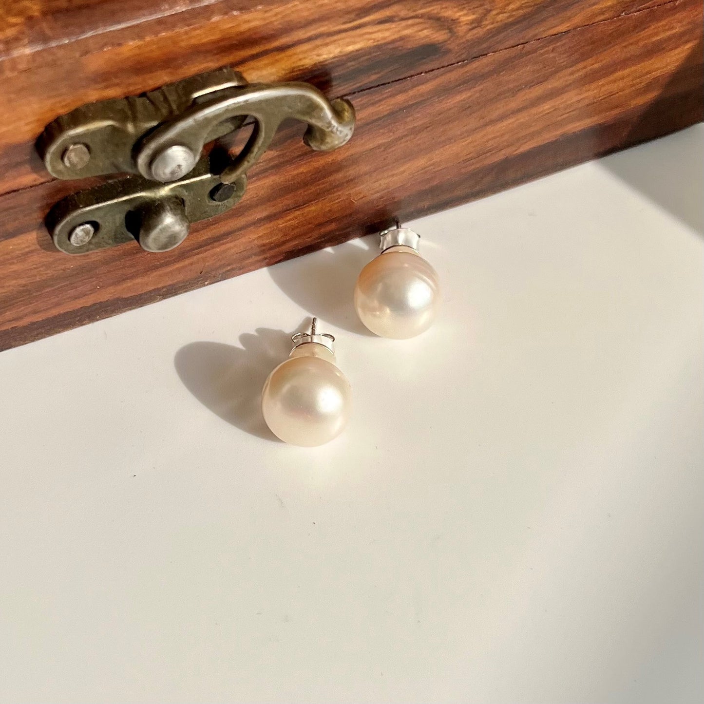 CherishBox Real Freshwater Pearl Stud
