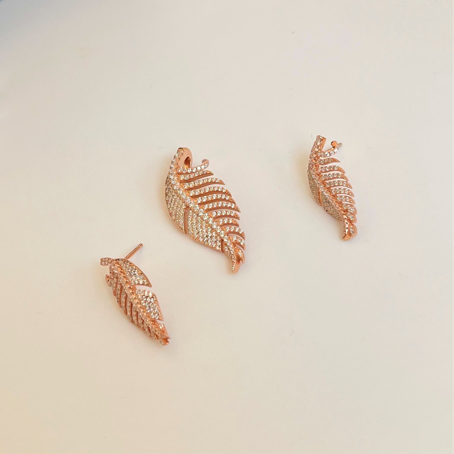 Leaf Pendant Set
