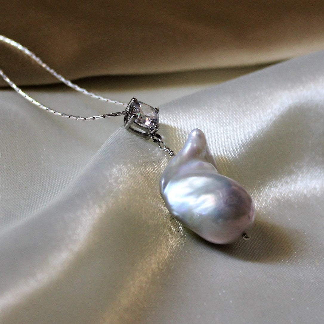 Baroque Pearl Pendant