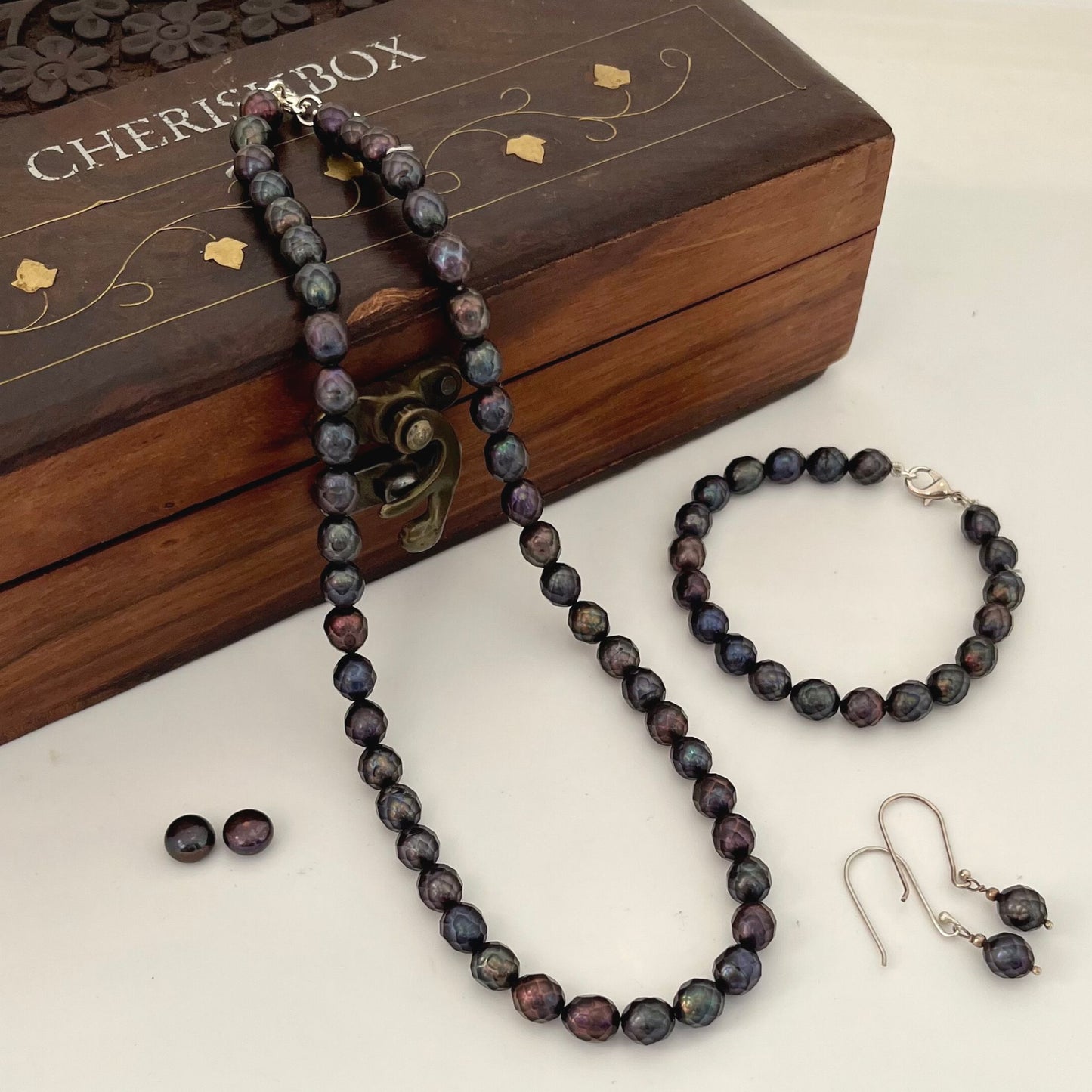 Faceted Black Pearl Necklace Set - CherishBox
