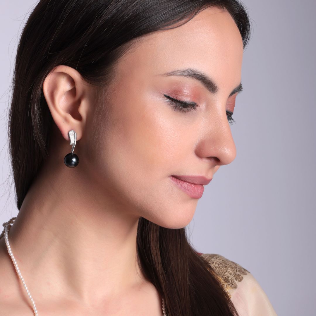 Soft Pearl Wave Tahitian Pearl Earrings - CherishBox