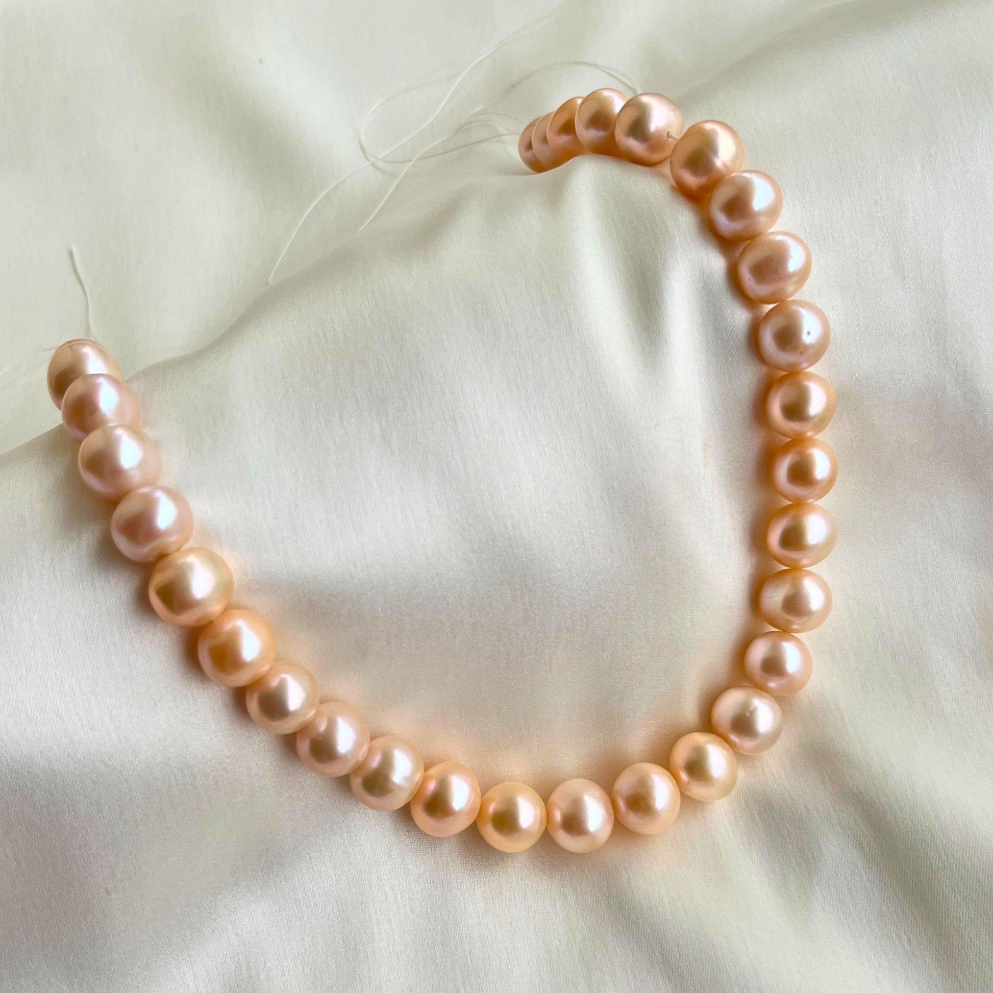 Big Round Peach Pearl Necklace - CherishBox