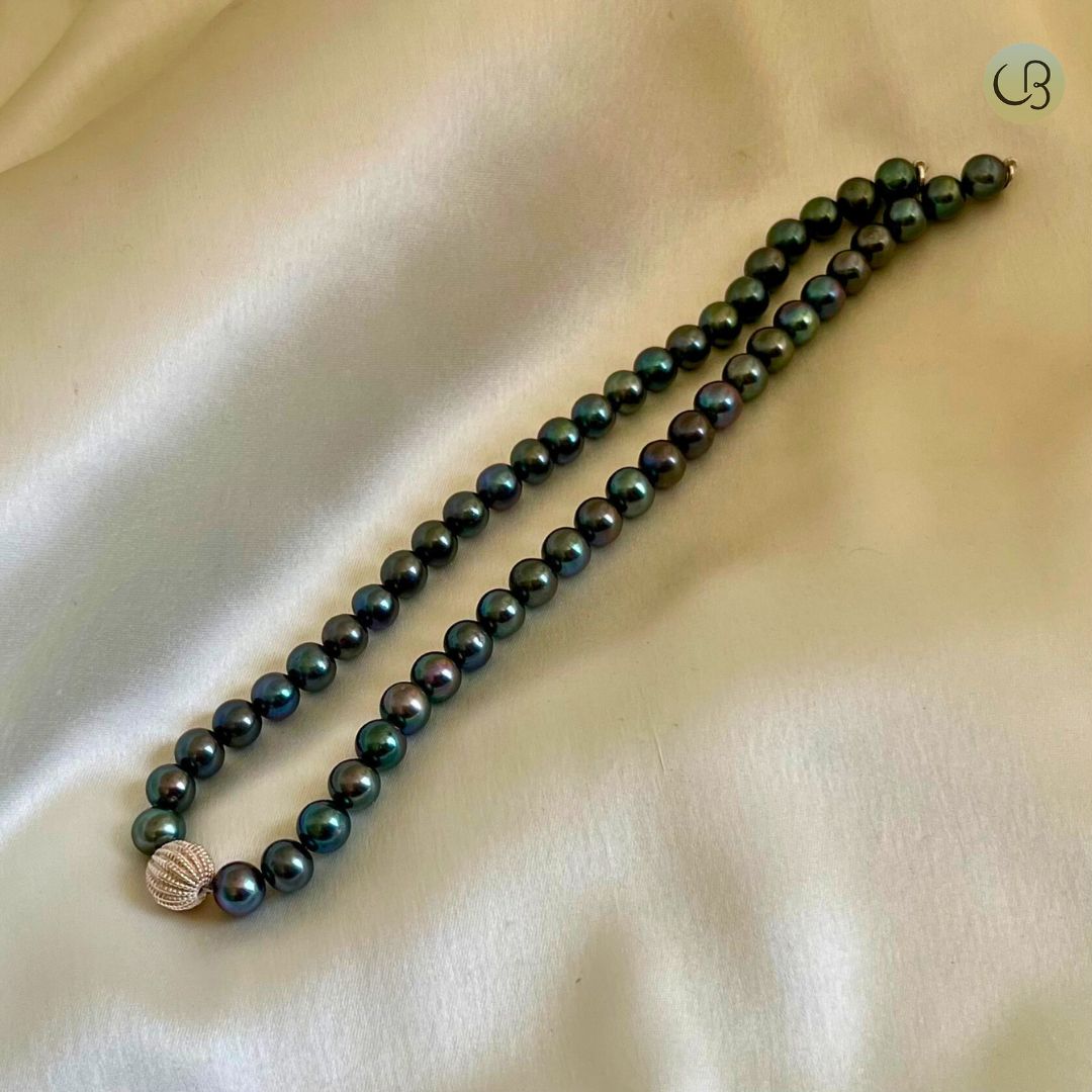 Green Pearl Necklace - CherishBox