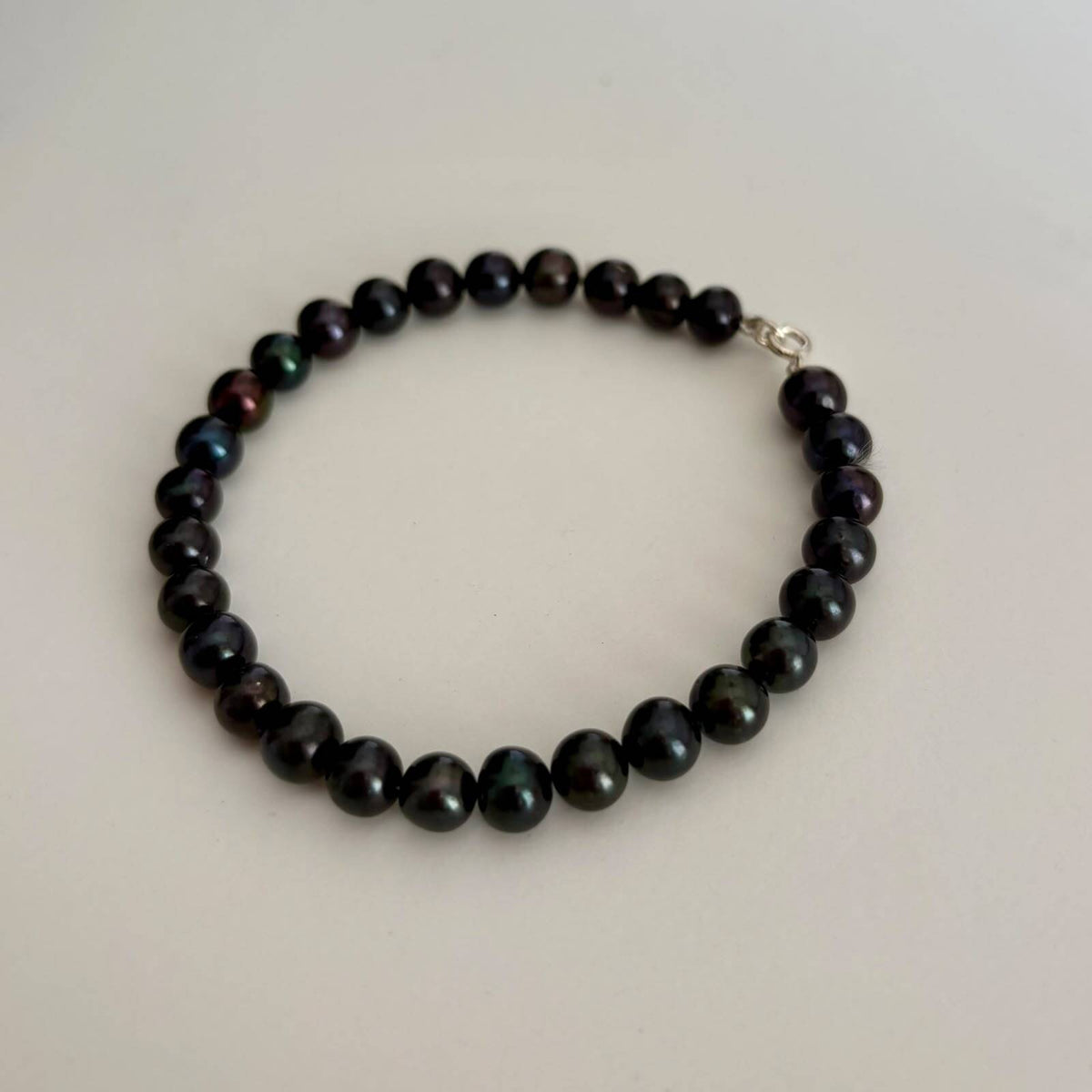 Black Round Pearl Bracelet