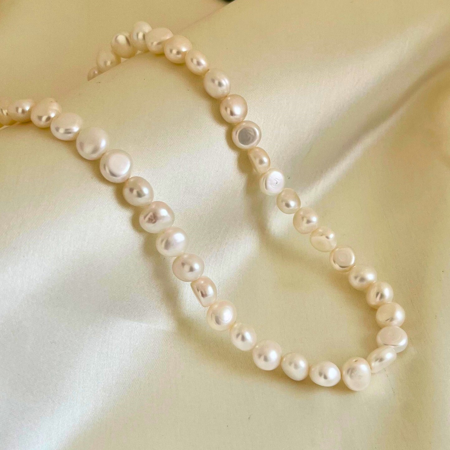 Snow White Tumble Pearl Necklace - CherishBox