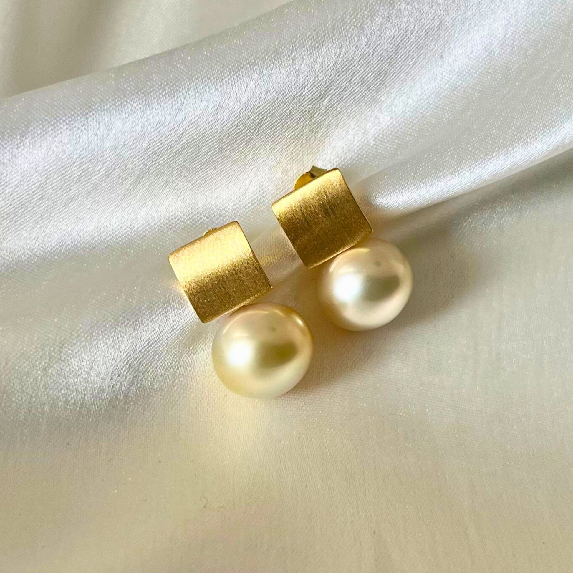 South Sea Pearl Earrings: CherishBox