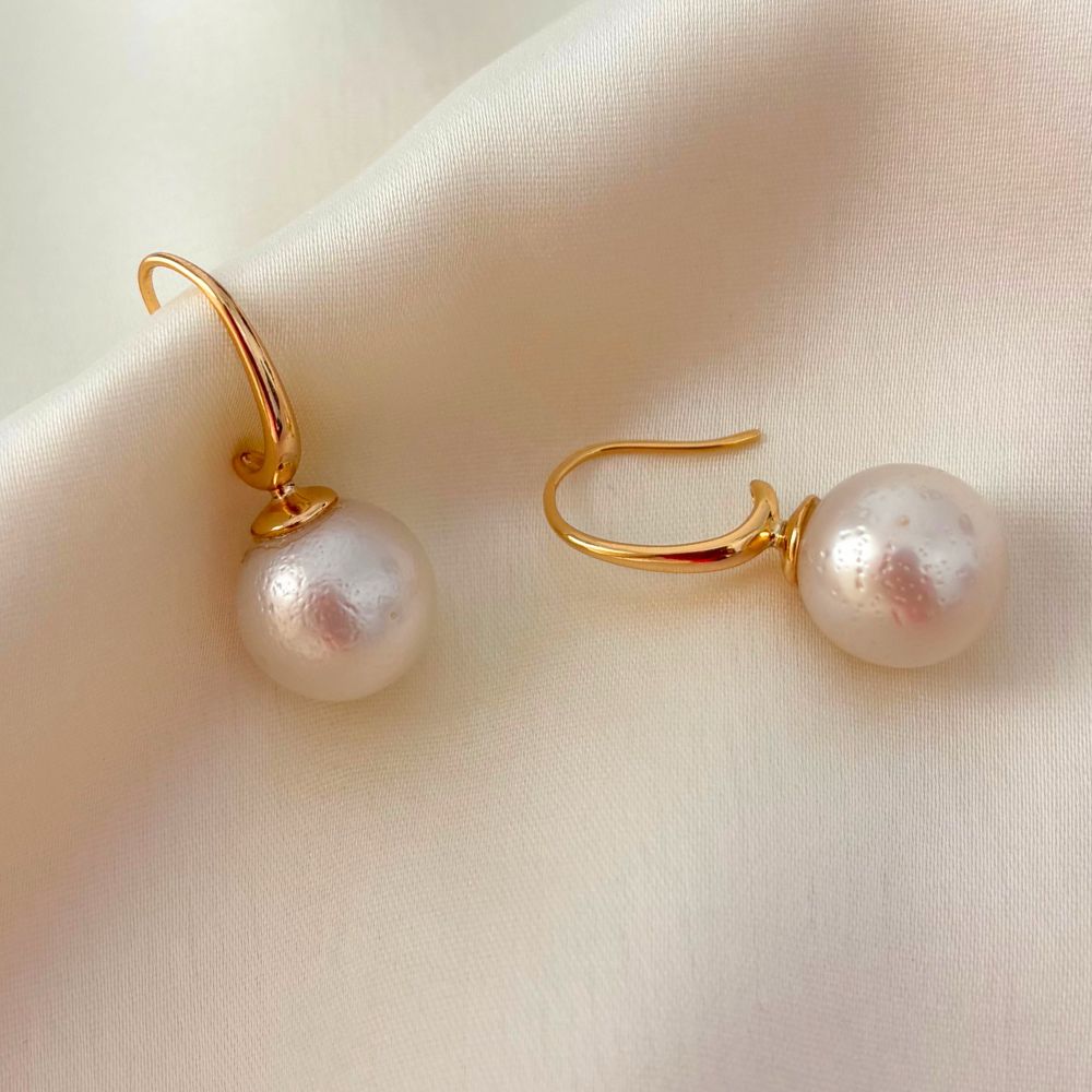 Swan Earrings (White South Sea Pearl)