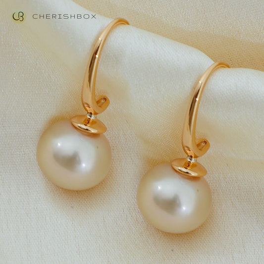 Swan Pearl Earrings ( South Sea Pearl )