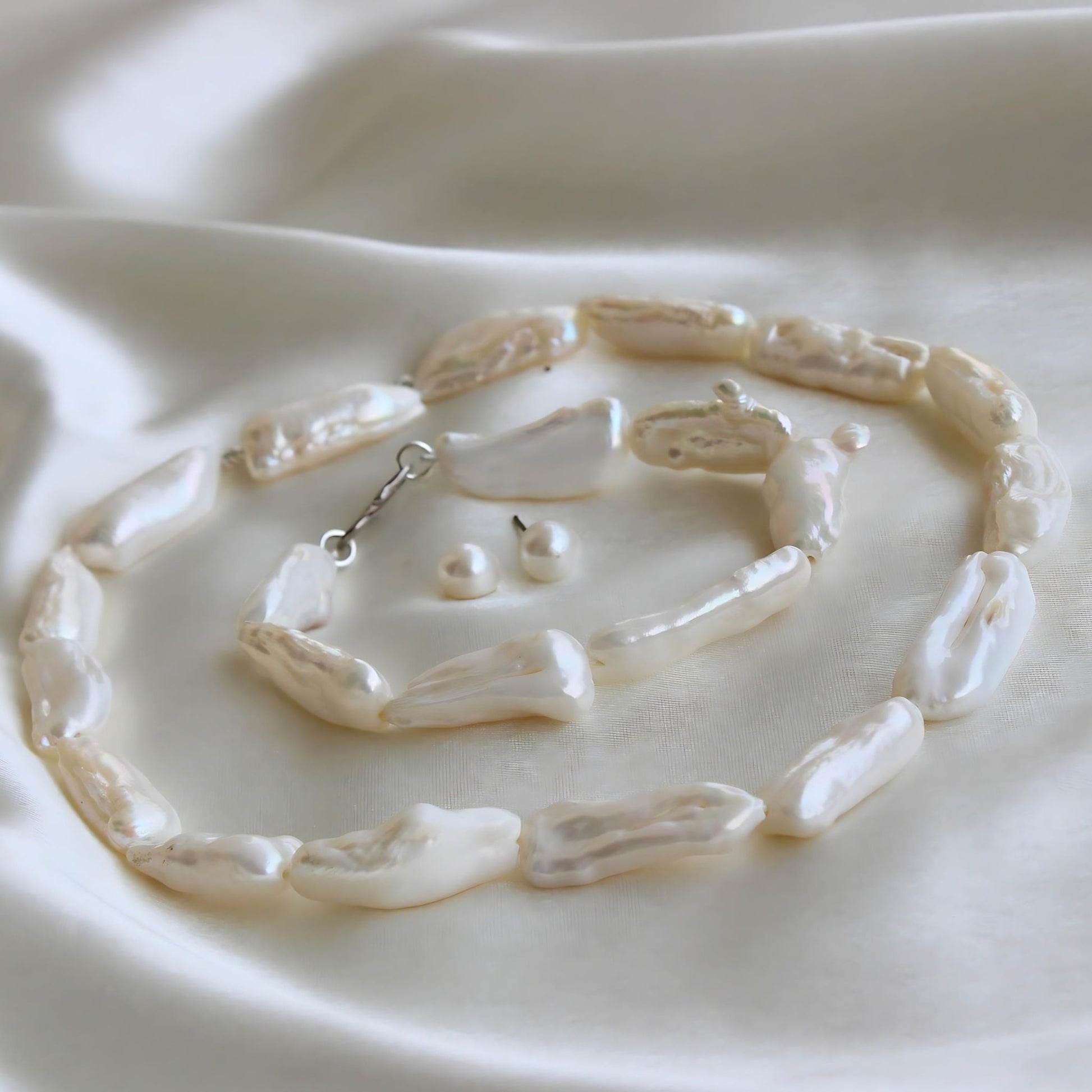 White BIWA Pearl Necklace set -CherishBox