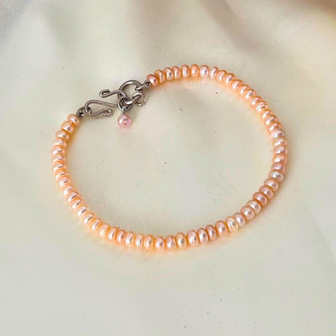 Peach Pearl Bracelet - CherishBox