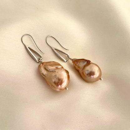 Golden Pearl Earring - CherishBox