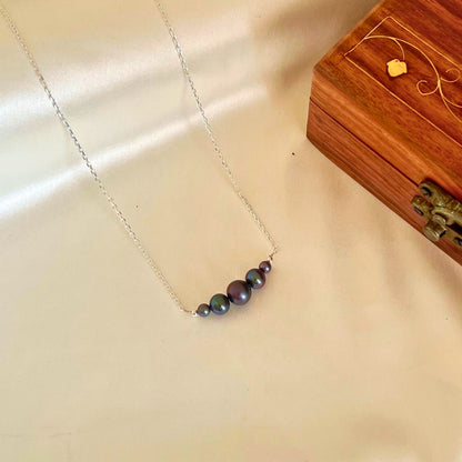 5 beaded Blue Pearl Necklace - CherishBox