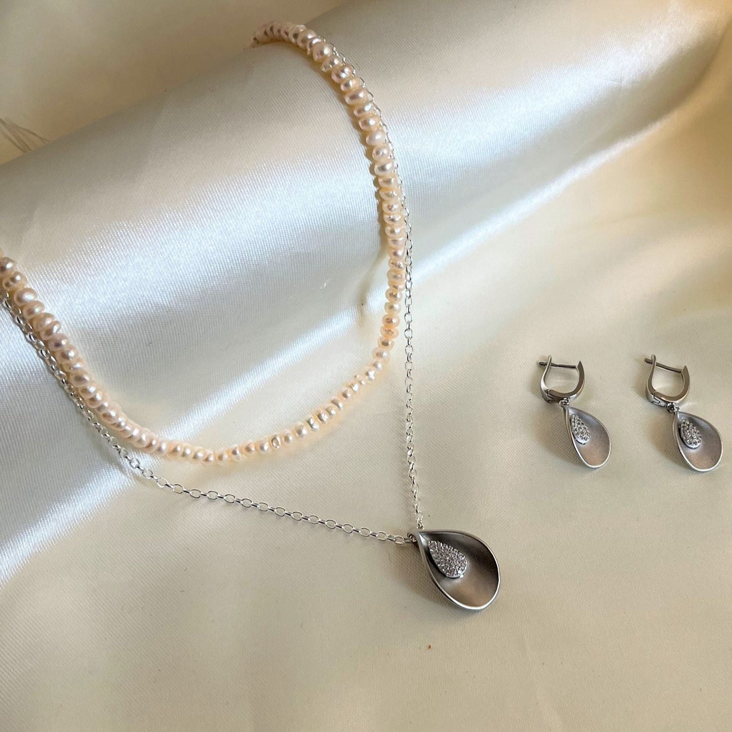 Minimalist Silver Pearl Necklace Set with Pearl Chain - CherishBox